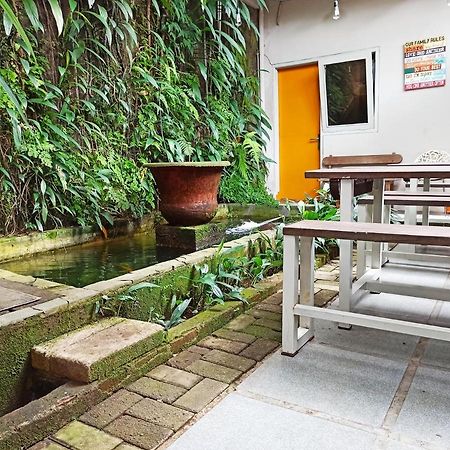 Jeng Tini Guest House Bogor Exterior foto