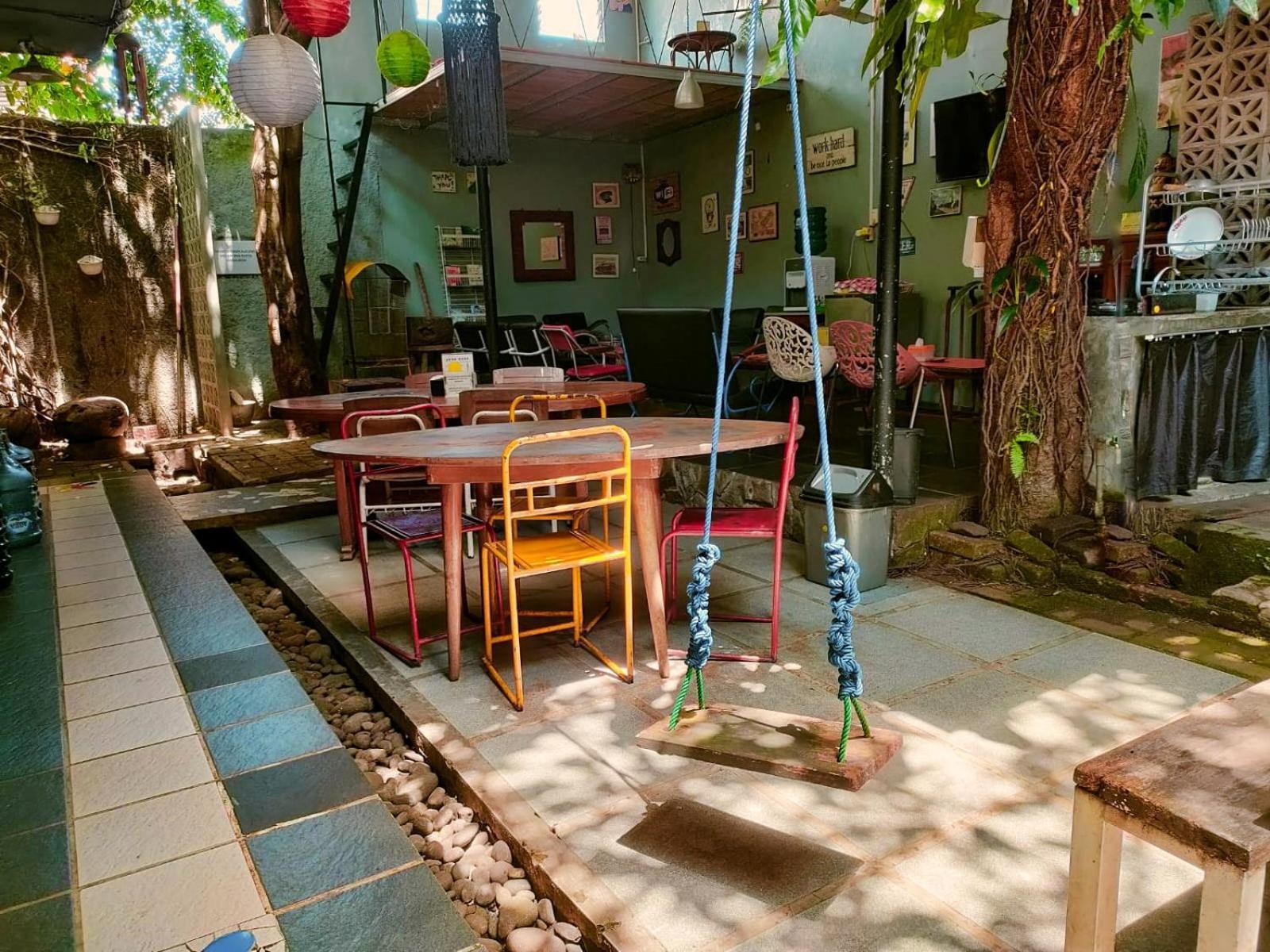 Jeng Tini Guest House Bogor Exterior foto